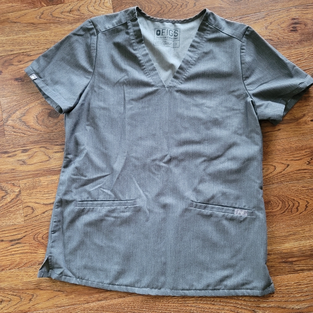 Figs Casma Scrub Top in Graphite (two available)